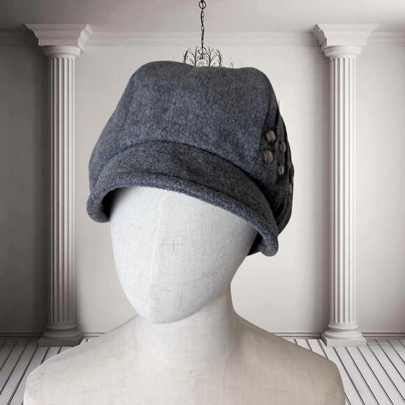 🎩 Chic Elle Wool Beanie Hat with Gem Accents - Picture 2 of 4